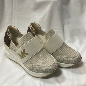 Kids shoes. No tags. New.